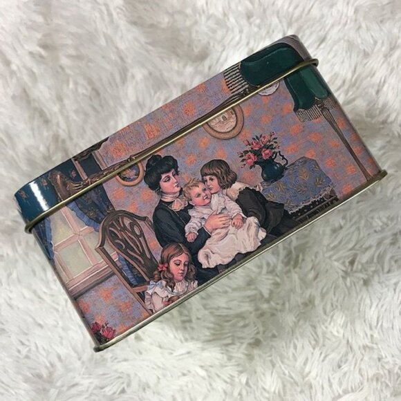 Vintage Mother and Babes Nostalgic Square Tin - Picture 7 of 10